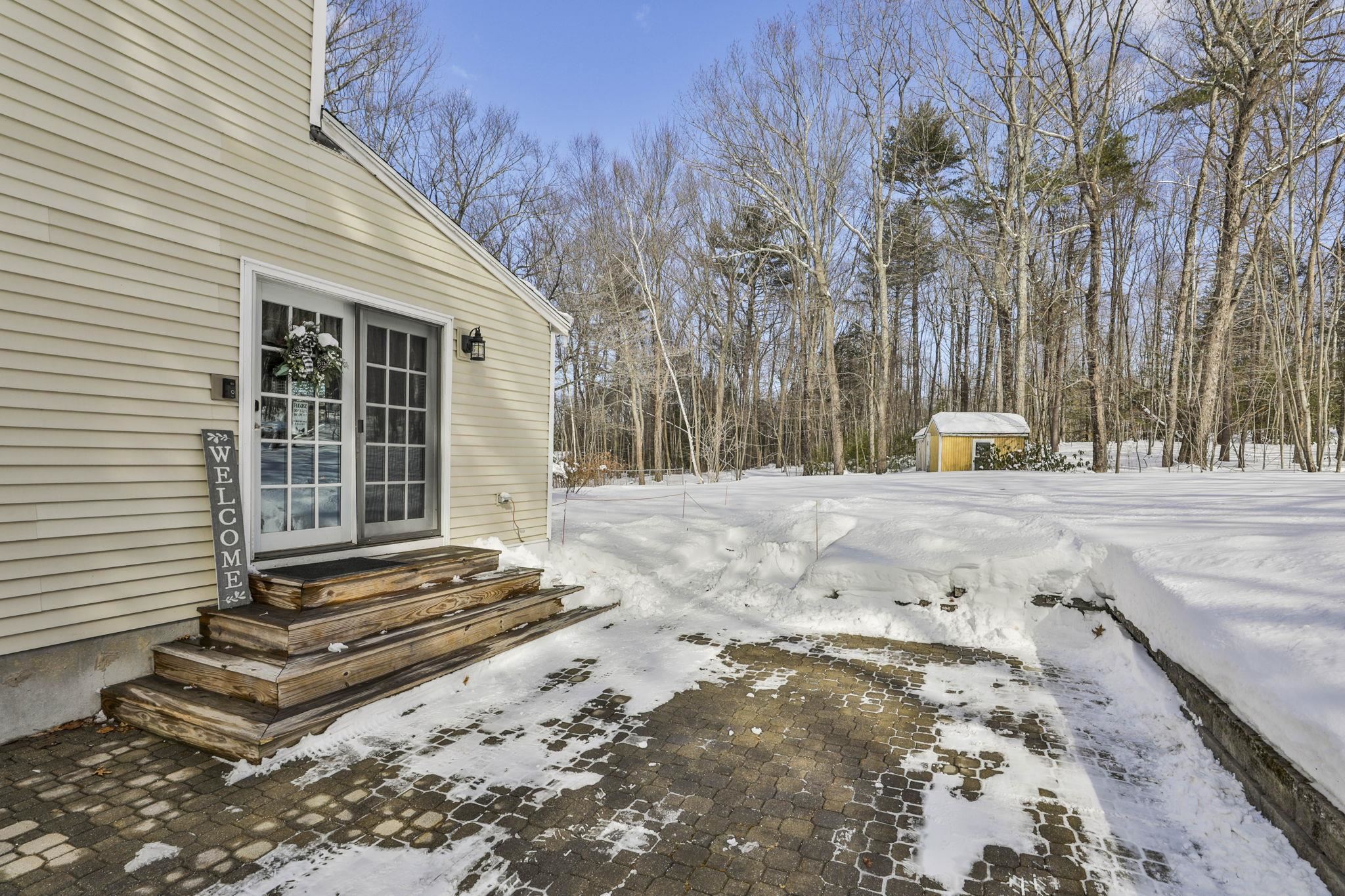 67 B Kienia Road Hudson, NH 03051 - Photo 3 of 26 Gallery Image 3