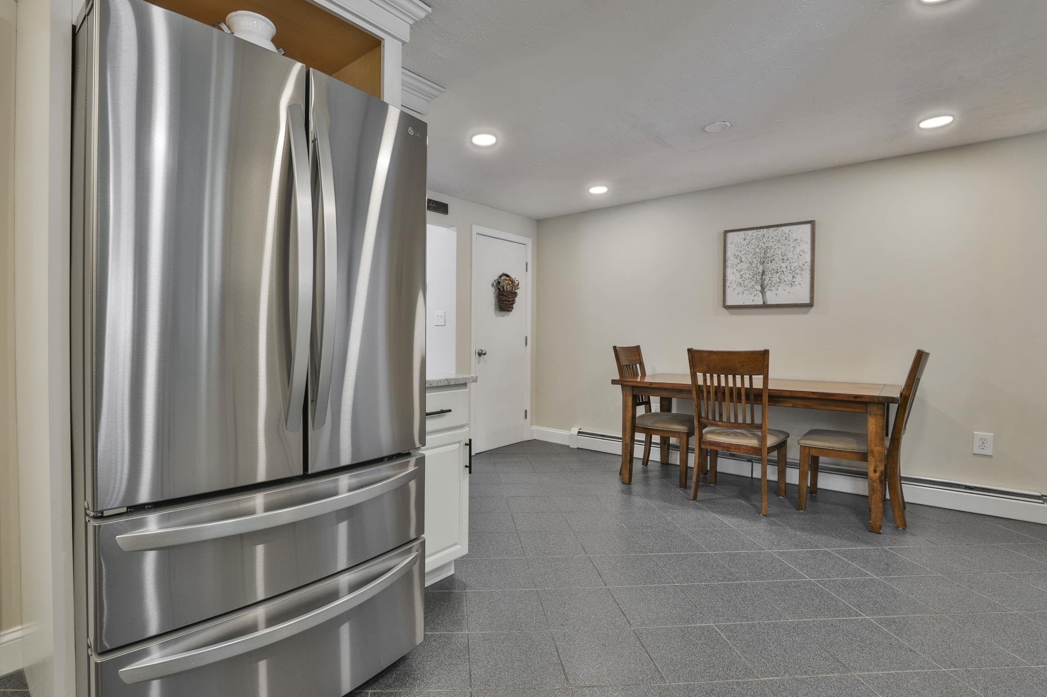 67 B Kienia Road Hudson, NH 03051 - Photo 10 of 26 Gallery Image 10