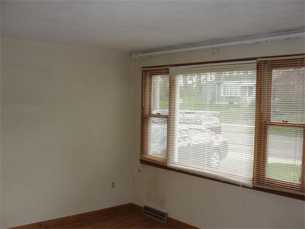 211 Pasco Road Springfield, MA 01151 - Photo 8 of 23 Gallery Image 8