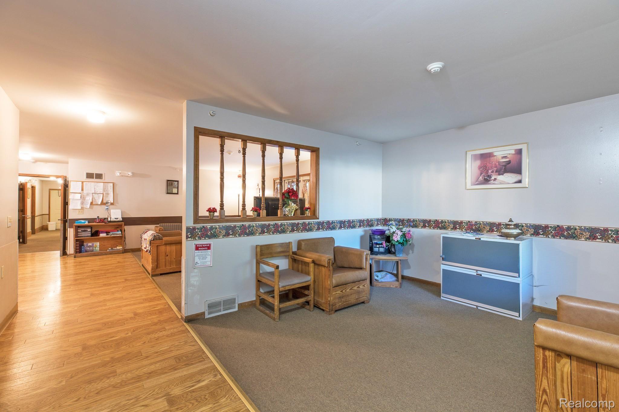 433 Buckingham Road Canton, MI 48188 - Photo 7 of 34 433Buckingham-1.jpg