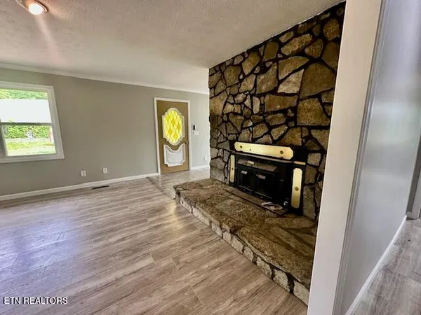 $159,000 | 320 Speaks Br Road, Rose Hill, VA 24281