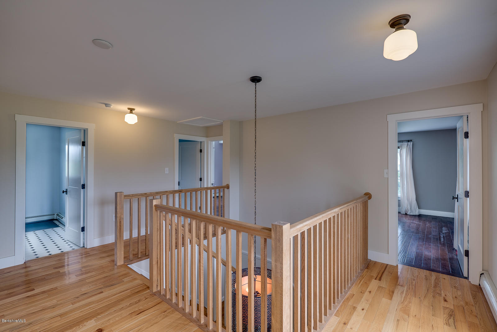 390 Stratton Road Williamstown, MA 01267 - Photo 27 of 48 upstairs foyer 2