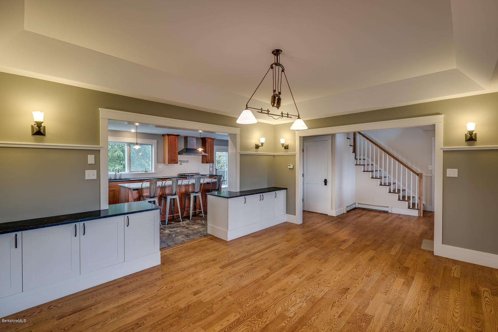 390 Stratton Road Williamstown, MA 01267 - Photo 7 of 48 dining room view