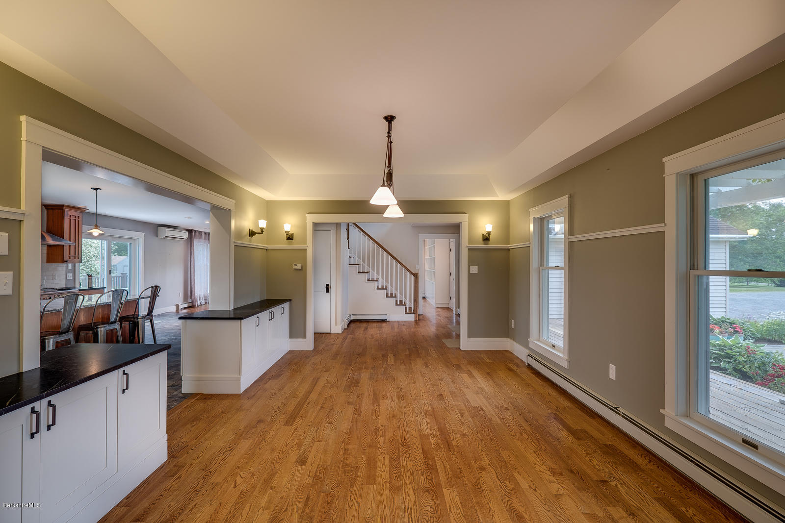 390 Stratton Road Williamstown, MA 01267 - Photo 8 of 48 dining view