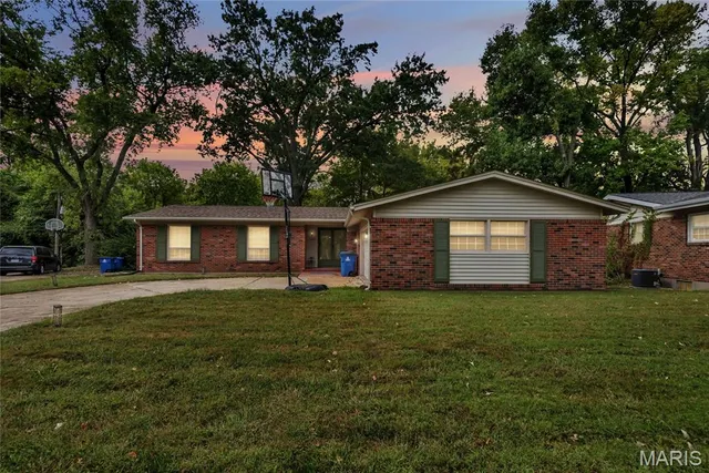 $225,000 | 1730 Parktree Lane, St. Louis, MO 63138