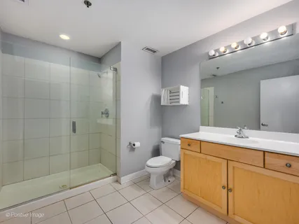 $3,300 | 1 South Leavitt Street, Unit 407, Chicago, IL 60612
