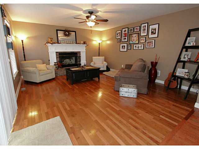 7613 Beecher Road Southwest Pataskala, OH 43062 - Photo 2 of 25