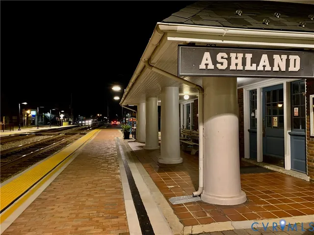 a view of a building with sitting area