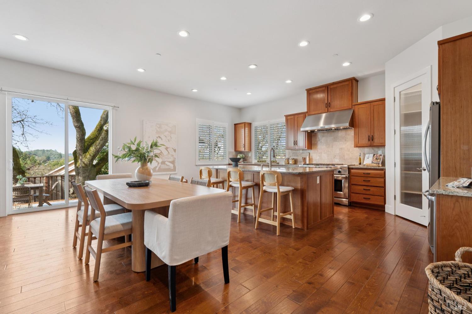 5677 Eastlake Drive Santa Rosa, CA 95409 - Photo 18 of 83