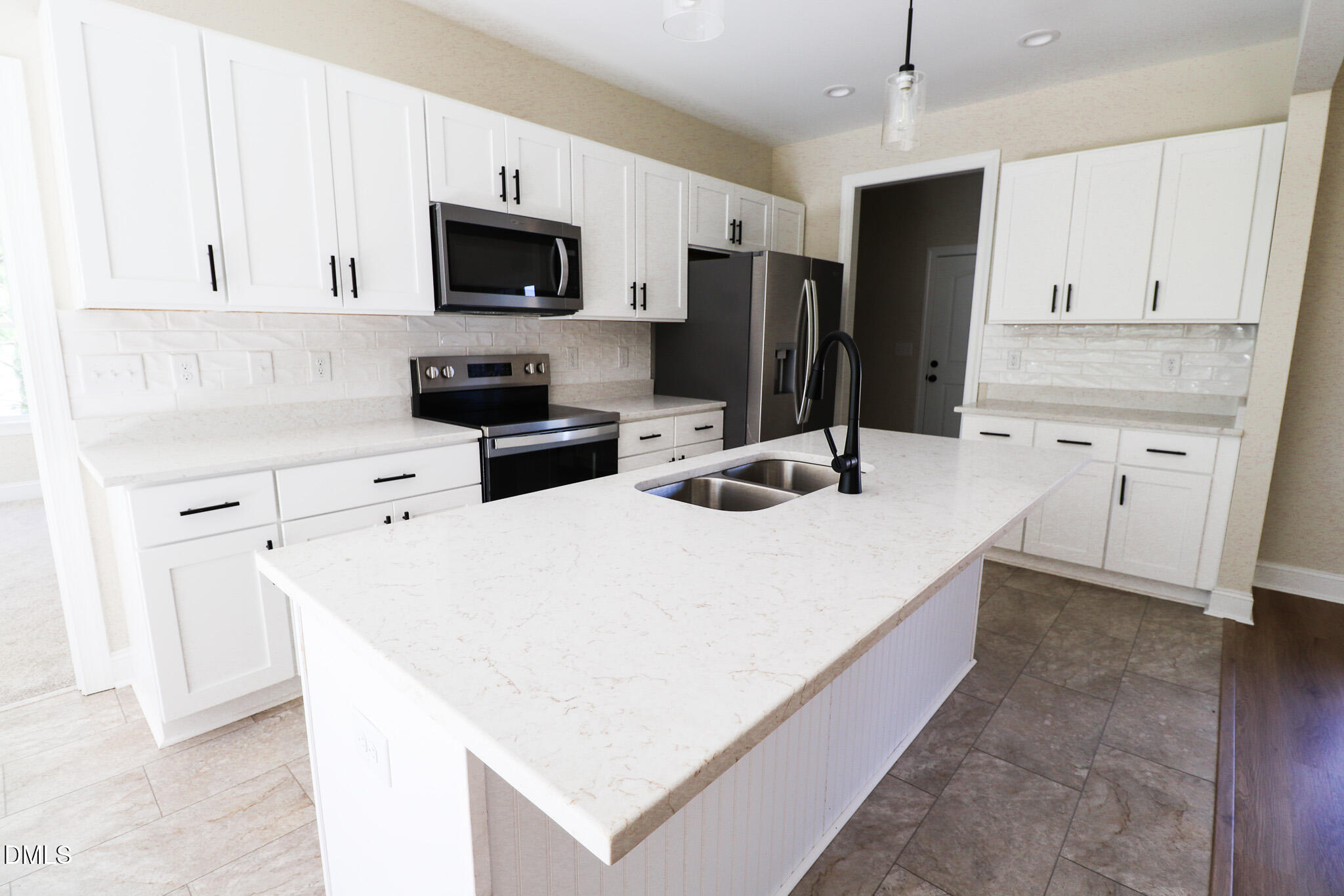 225 Parker Road Four Oaks, NC 27524 - Photo 19 of 41 225 interior 3