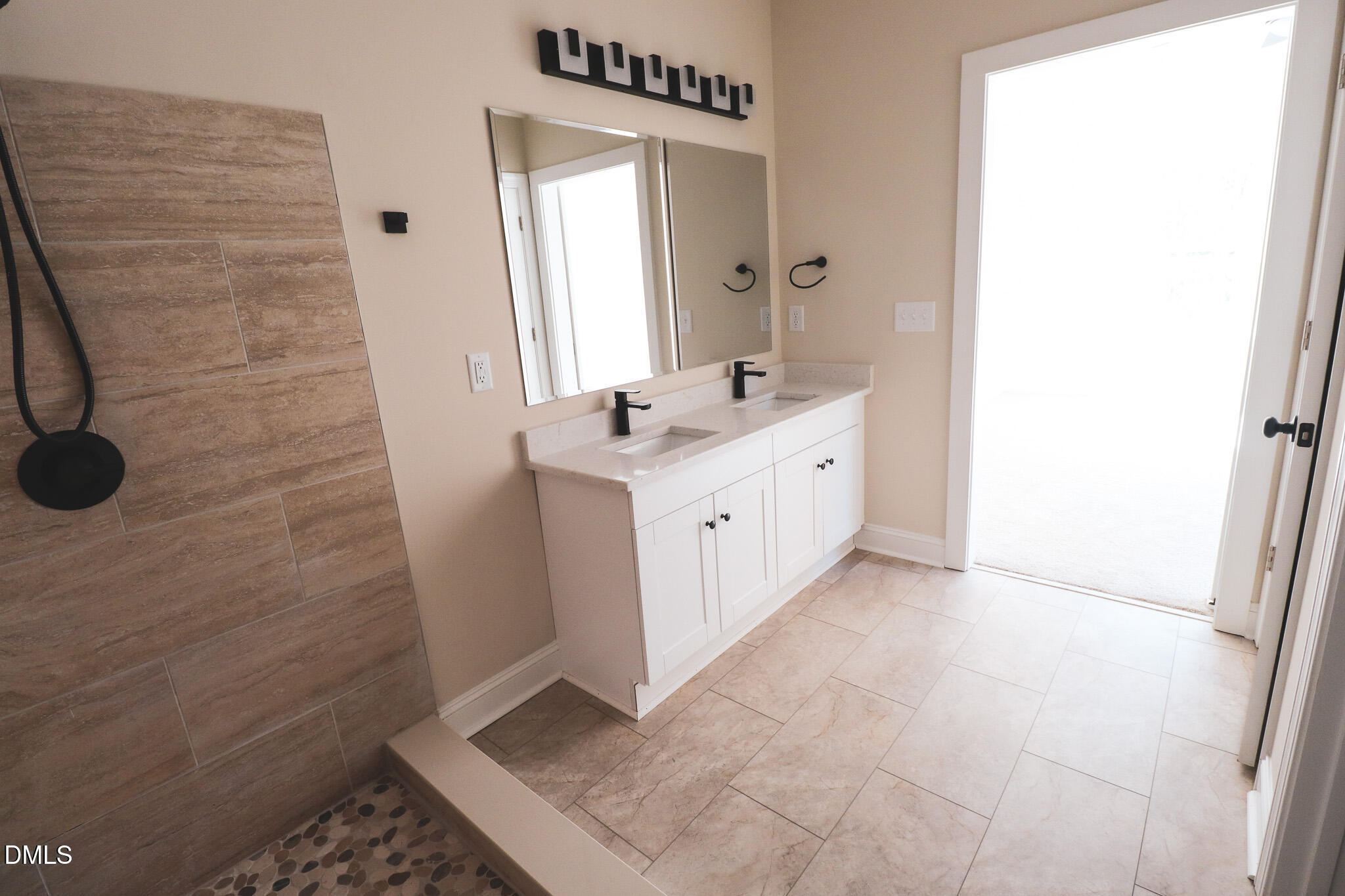 225 Parker Road Four Oaks, NC 27524 - Photo 20 of 41 225 interior 30