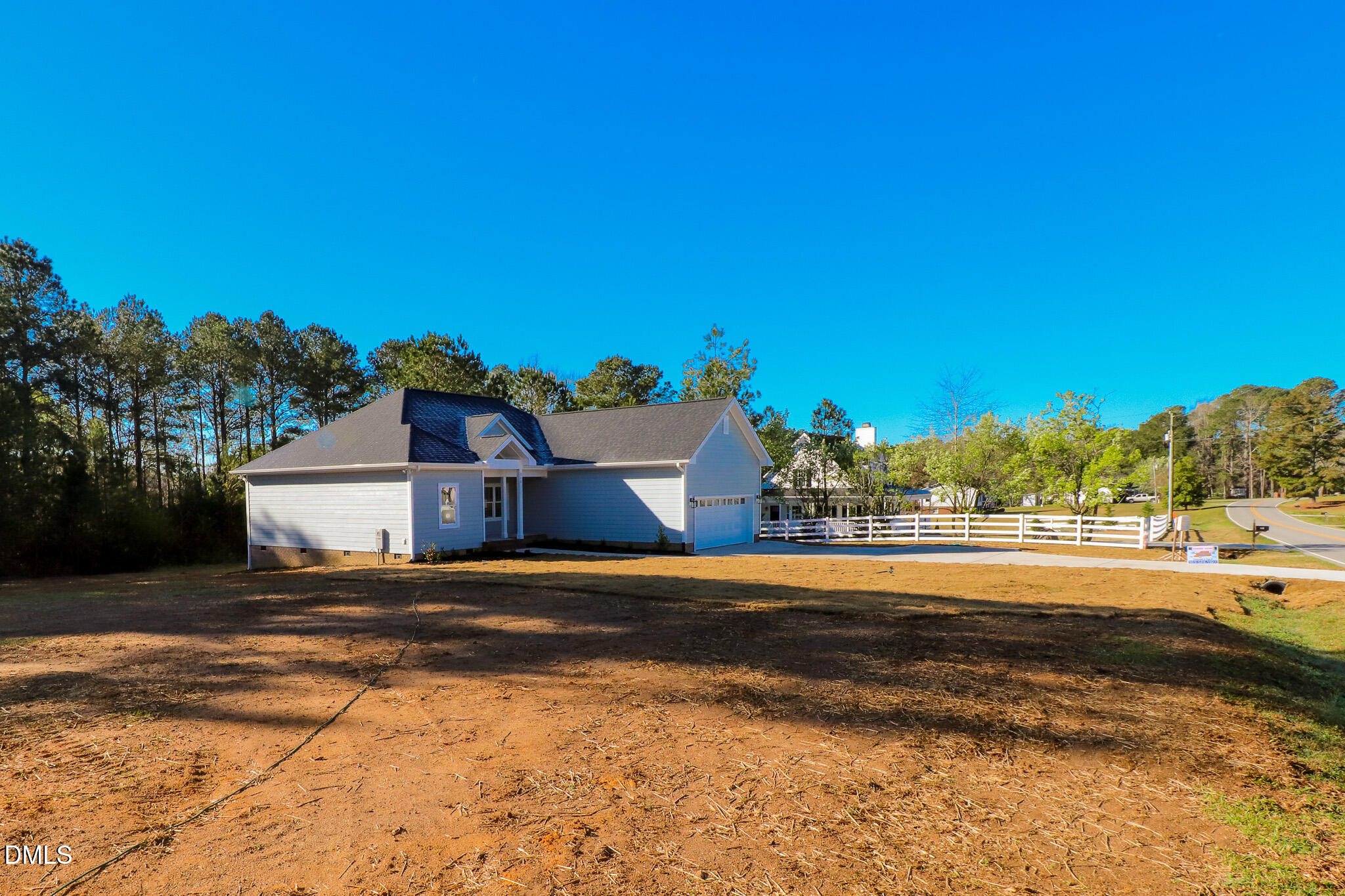 225 Parker Road Four Oaks, NC 27524 - Photo 6 of 41 225 Parker 32