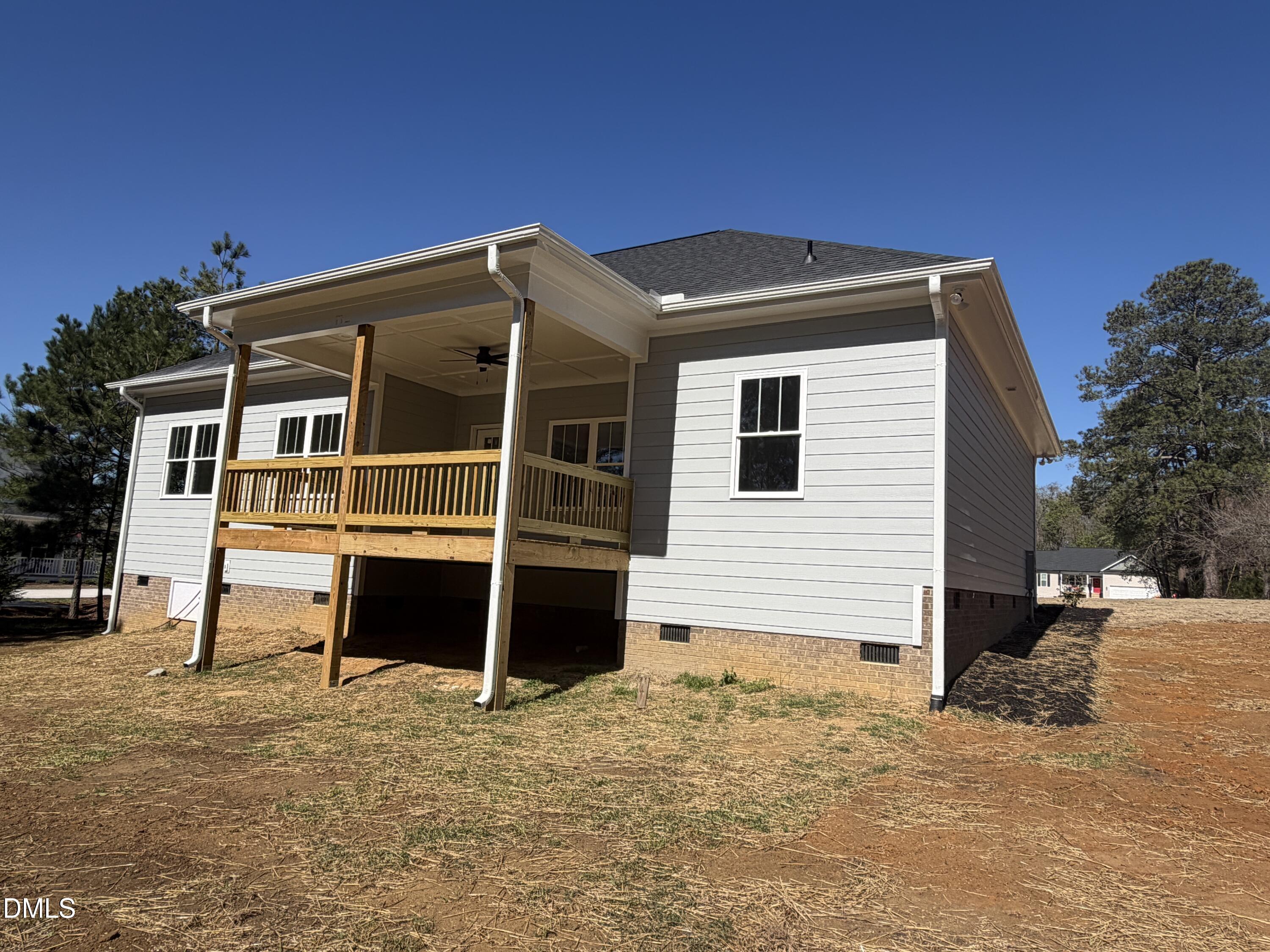 225 Parker Road Four Oaks, NC 27524 - Photo 8 of 41 225 Parker 2