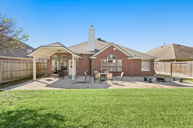 $2,300 | 17314 Megan Springs Drive, Spring, TX 77379