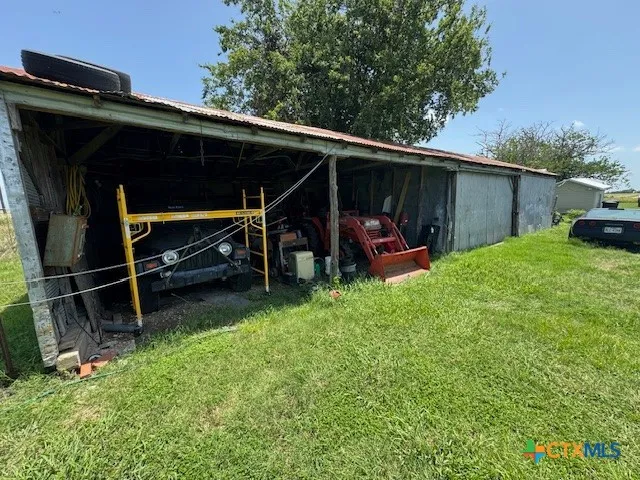 a view of a tennis court