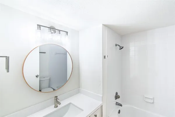 $135,000 | 14555 Wunderlich Drive, Unit 3505, Houston, TX 77069