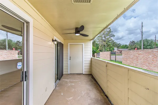 $138,000 | 14555 Wunderlich Drive, Unit 3505, Houston, TX 77069