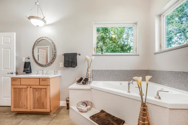 $999,999 | 20547 Crosby Eastgate Road, Crosby, TX 77532