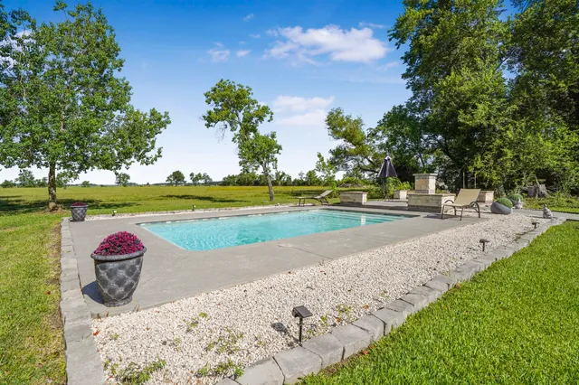 $999,999 | 20547 Crosby Eastgate Road, Crosby, TX 77532