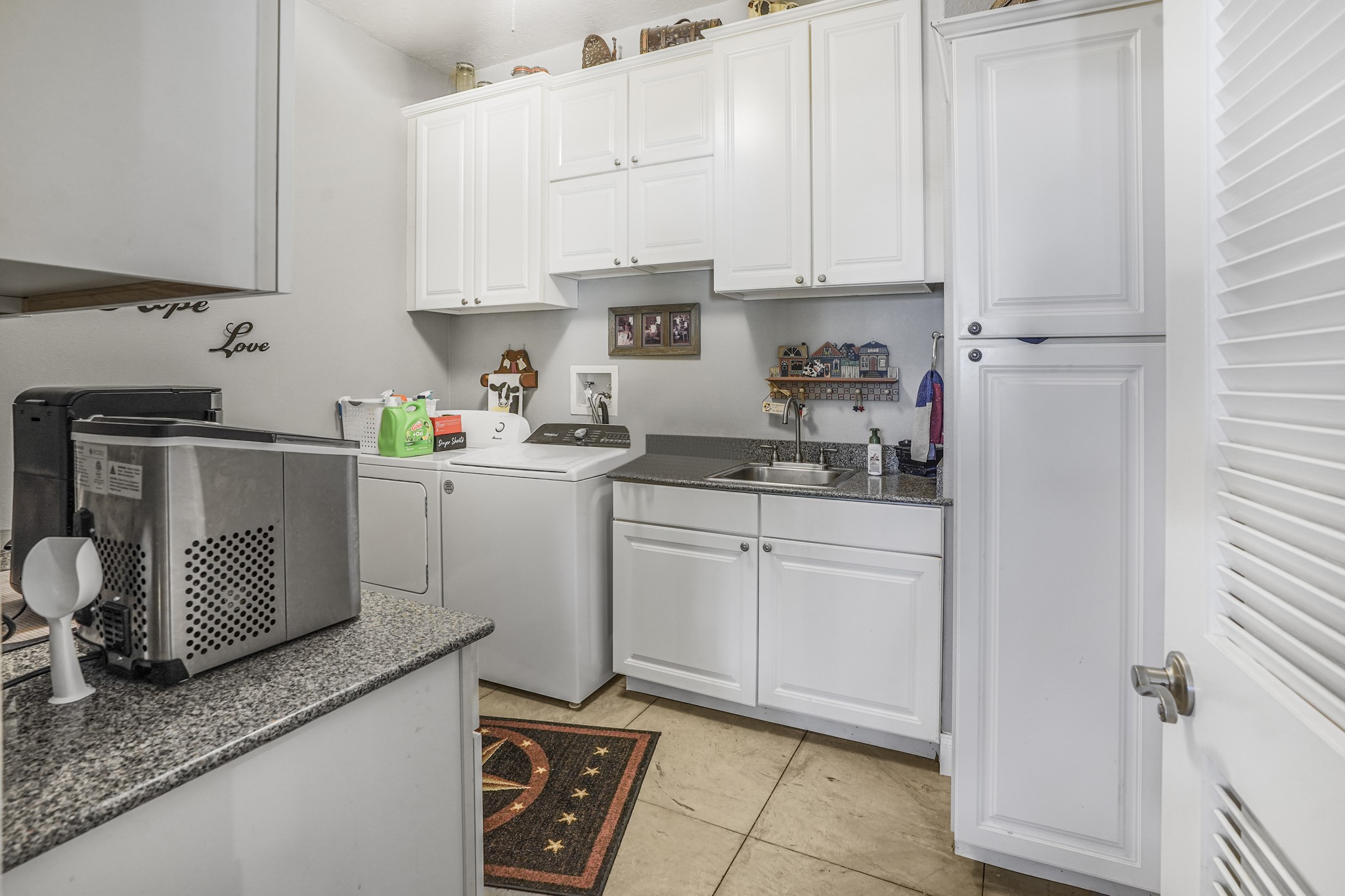 20547 Crosby Eastgate Road Crosby, TX 77532 - Photo 24 of 44 Yet another sink in the utility room. Making three sinks for your convenience.