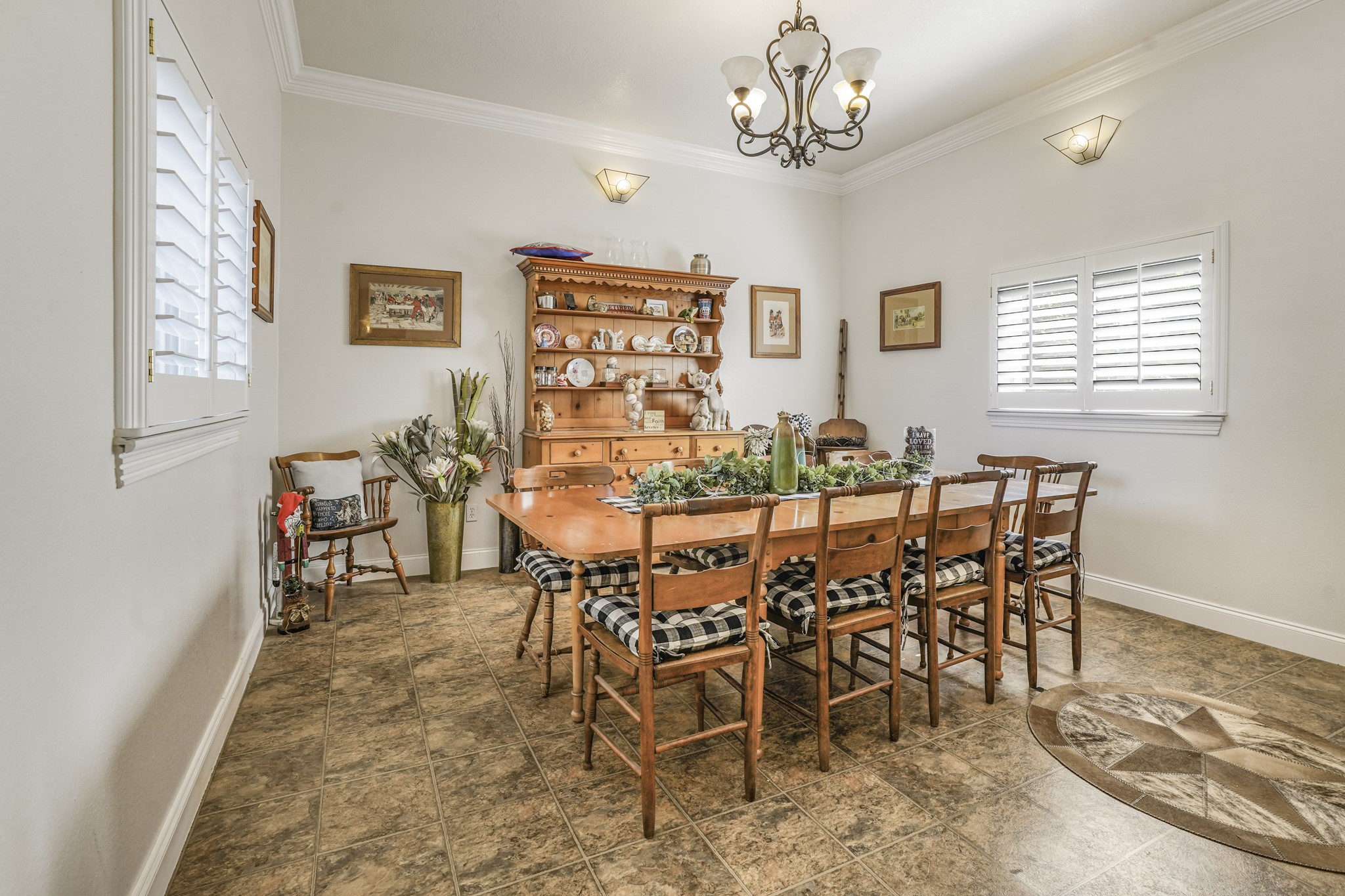 20547 Crosby Eastgate Road Crosby, TX 77532 - Photo 27 of 44 Large dining room in the primary home.