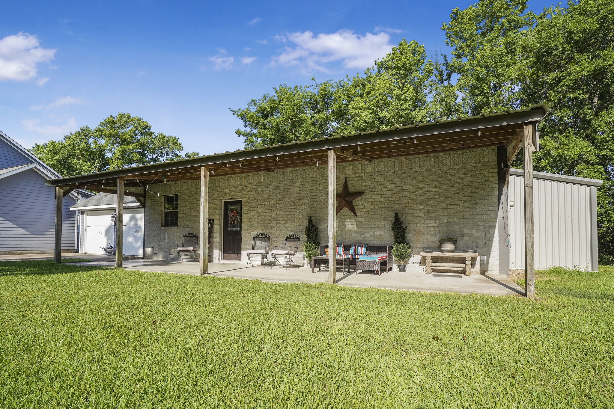 20547 Crosby Eastgate Road Crosby, TX 77532 - Photo 5 of 44 This is the secondary home, or casita.