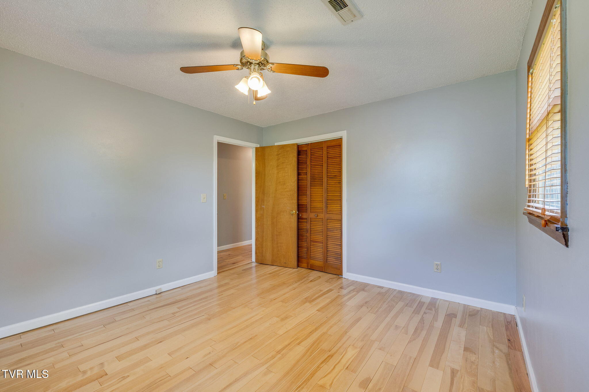 2015 Ridgefield Road Johnson City, TN 37601 - Photo 26 of 48 025