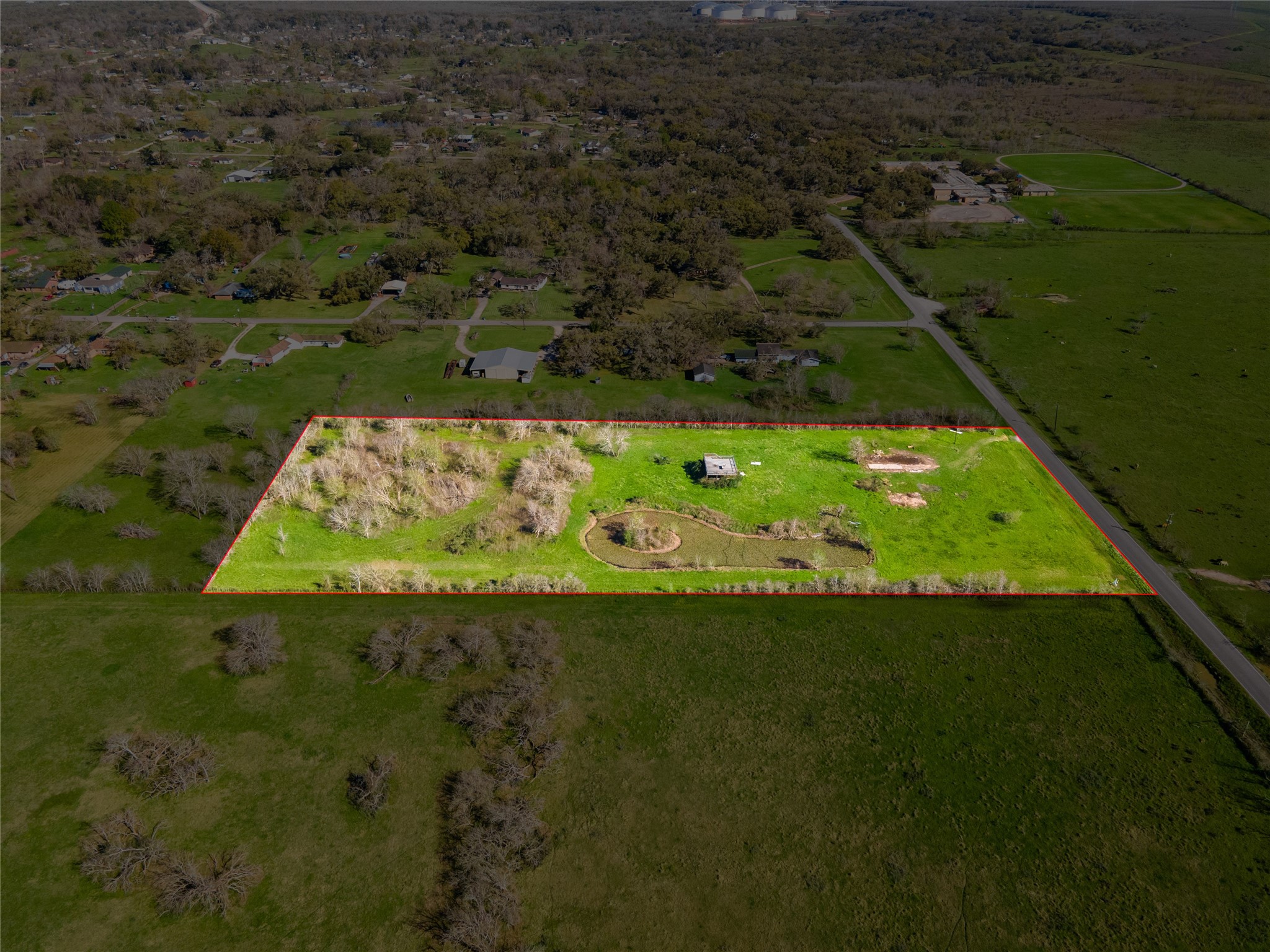 7522 South F Austin Freeport, TX 77541 - Photo 5 of 13 a view of a yard