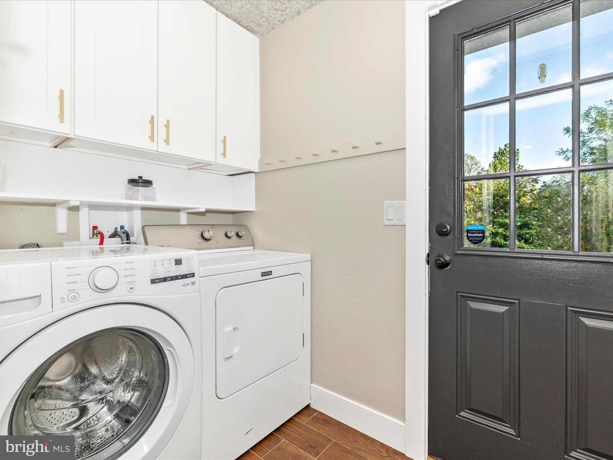 4533 Mountville Road Frederick, MD 21703 - Photo 23 of 70 a utility room with dryer and washer