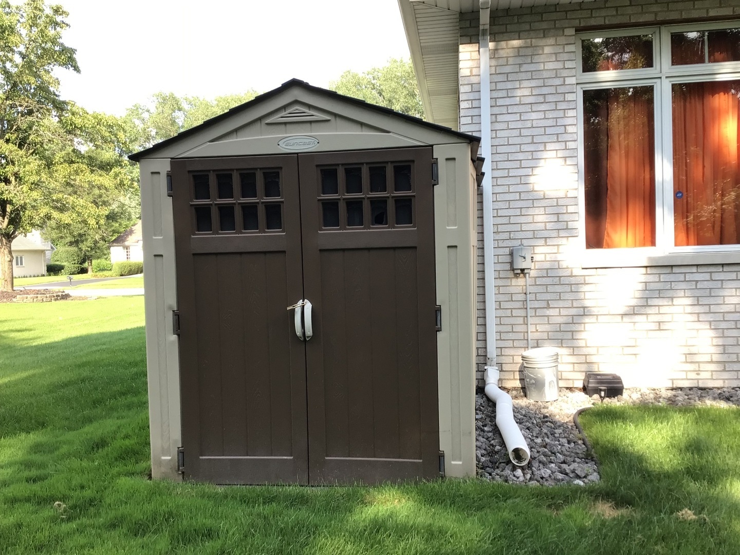 18690 Forest View Lane Lansing, IL 60438 - Photo 28 of 32 a front view of a house with garden