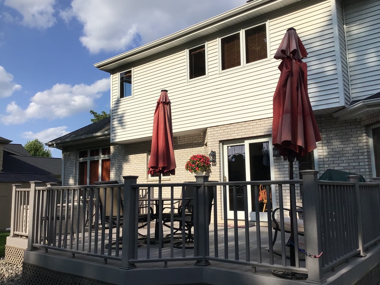 18690 Forest View Lane Lansing, IL 60438 - Photo 31 of 32 a front view of a house with balcony