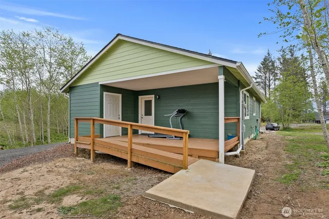 $399,900 | 23 Sunrise Lane, South Bend, WA 98586