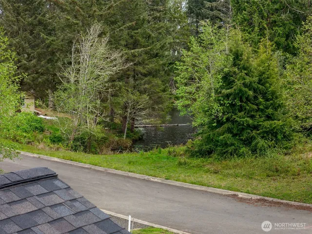 $399,900 | 23 Sunrise Lane, South Bend, WA 98586