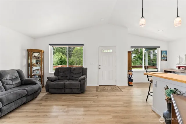 $399,900 | 23 Sunrise Lane, South Bend, WA 98586