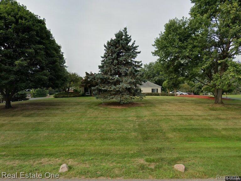 2651 Glouchester Road Rochester Hills, MI 48309 - Photo 1 of 1