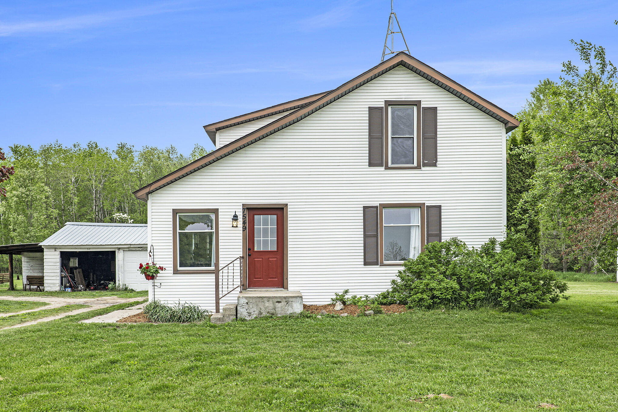 7549 Johnson Road Lakeview, MI 48850 - Photo 3 of 26 003_johnson-39