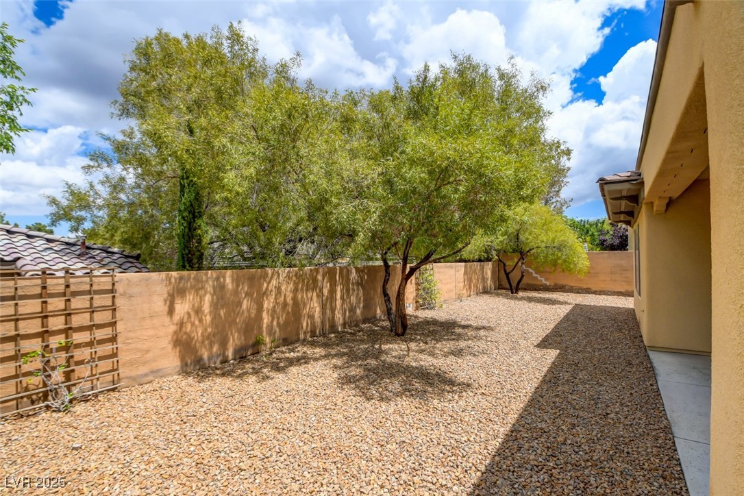 4 Chatmoss Road Henderson, NV 89052 - Photo 33 of 37