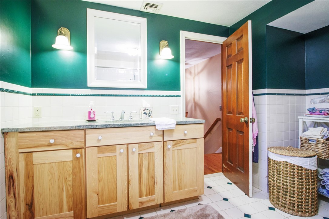 28 Bayview Drive West Warwick, RI 02893 - Photo 19 of 19