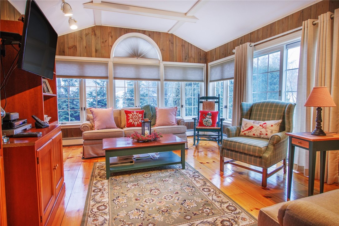 28 Bayview Drive West Warwick, RI 02893 - Photo 8 of 19