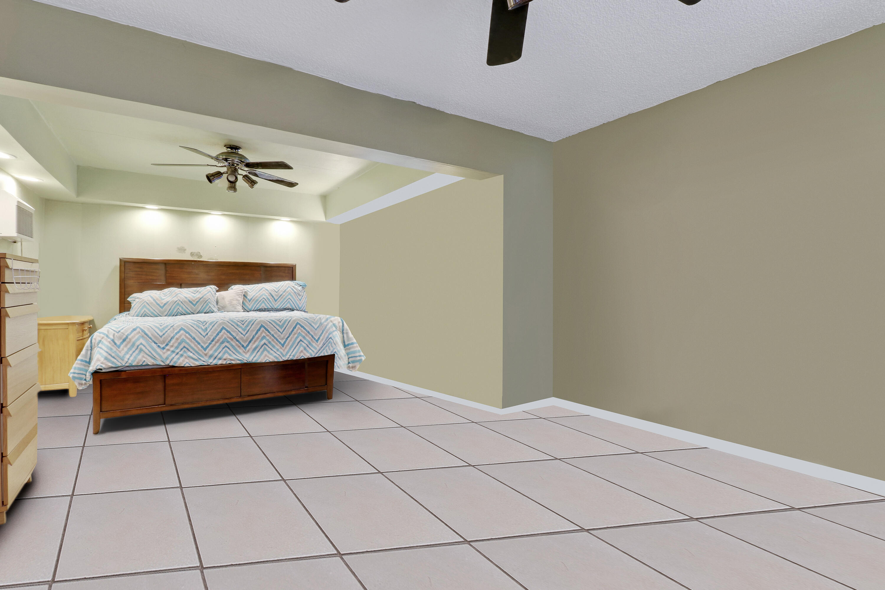 325 Masters Road Palm Springs, FL 33461 - Photo 14 of 35 Primary Bedroom