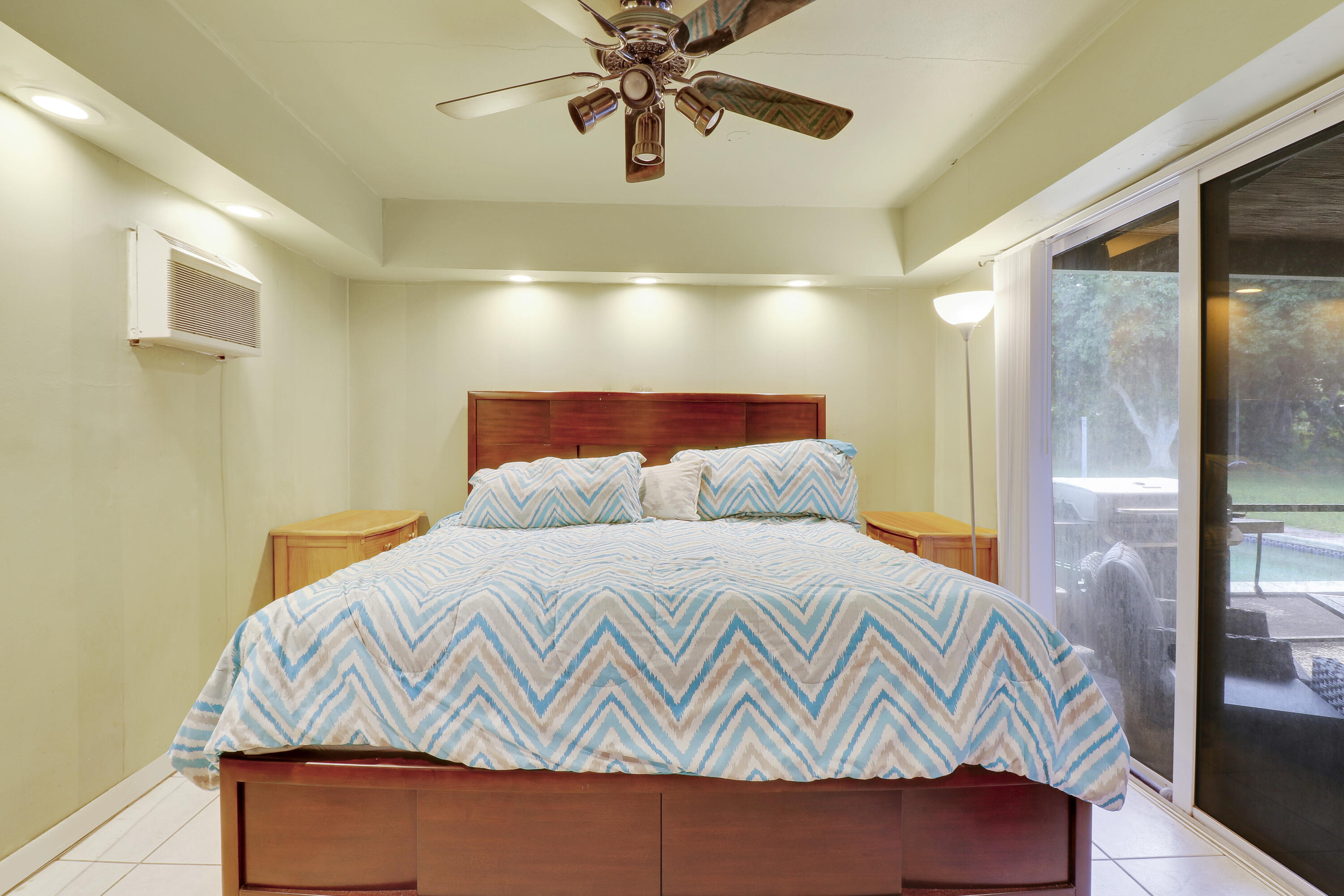 325 Masters Road Palm Springs, FL 33461 - Photo 15 of 35 Primary Bedroom