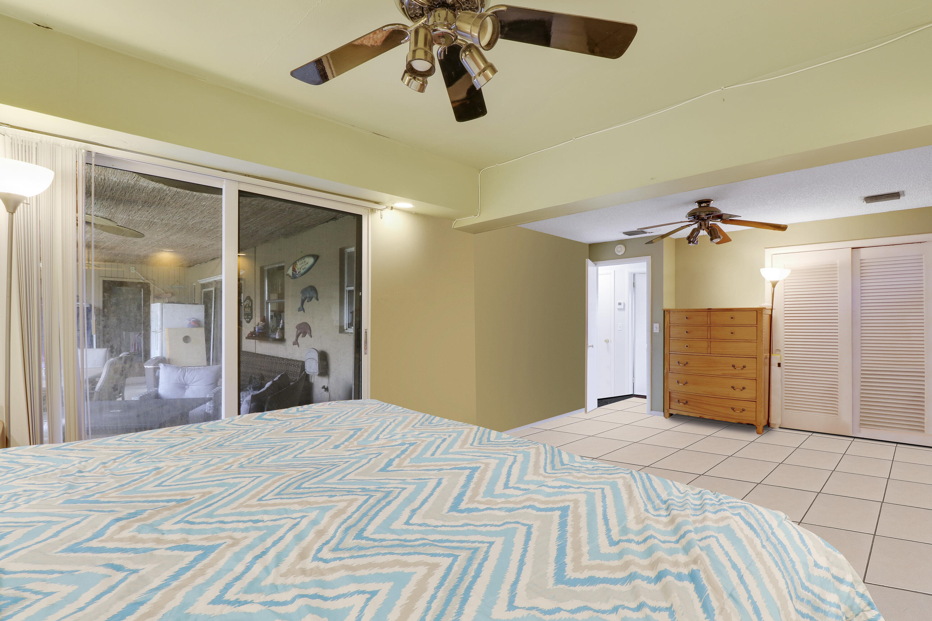 325 Masters Road Palm Springs, FL 33461 - Photo 16 of 35 Primary Bedroom