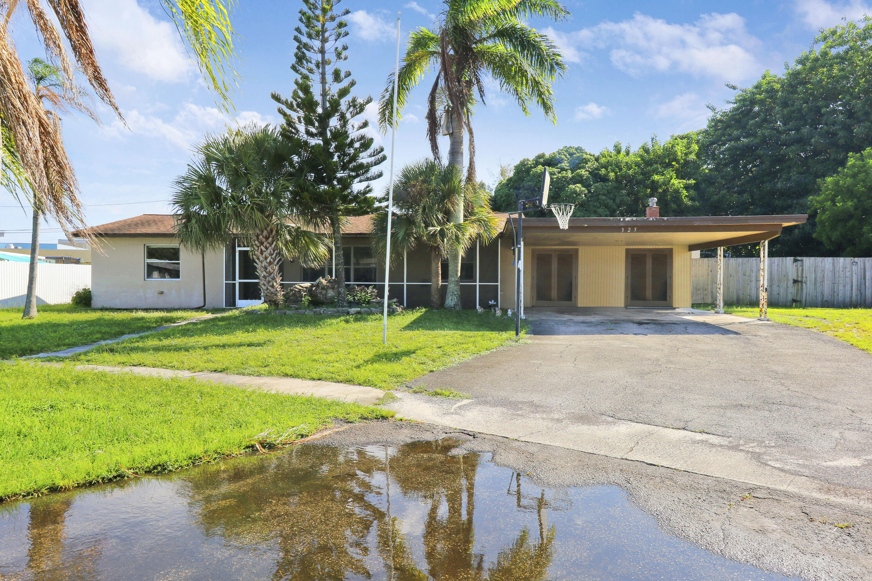 325 Masters Road Palm Springs, FL 33461 - Photo 35 of 35 Front Exterior
