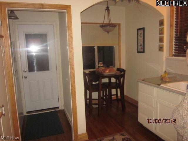 895 Richmond Road Cleveland, OH 44124 - Photo 14 of 17