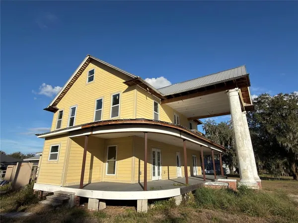 $399,900 | 701 1st Street Northeast, Fort Meade, FL 33841