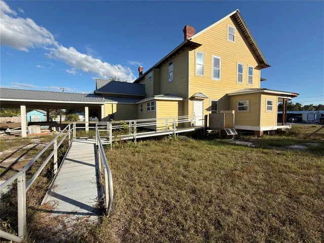 $435,000 | 701 1st Street Northeast, Fort Meade, FL 33841