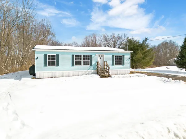 $195,000 | 21 Kelly Court, Sidney, ME 04330