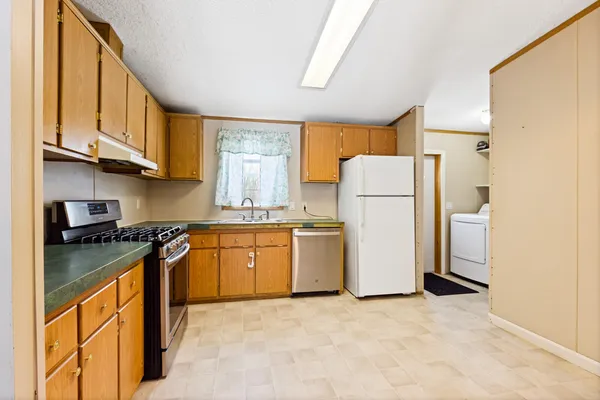 $195,000 | 21 Kelly Court, Sidney, ME 04330