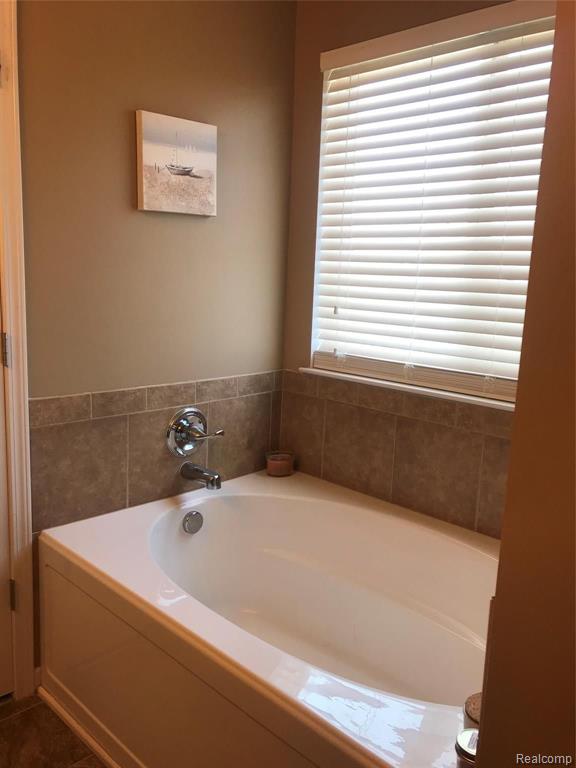 47499 Gloede Road Macomb, MI 48044 - Photo 15 of 20