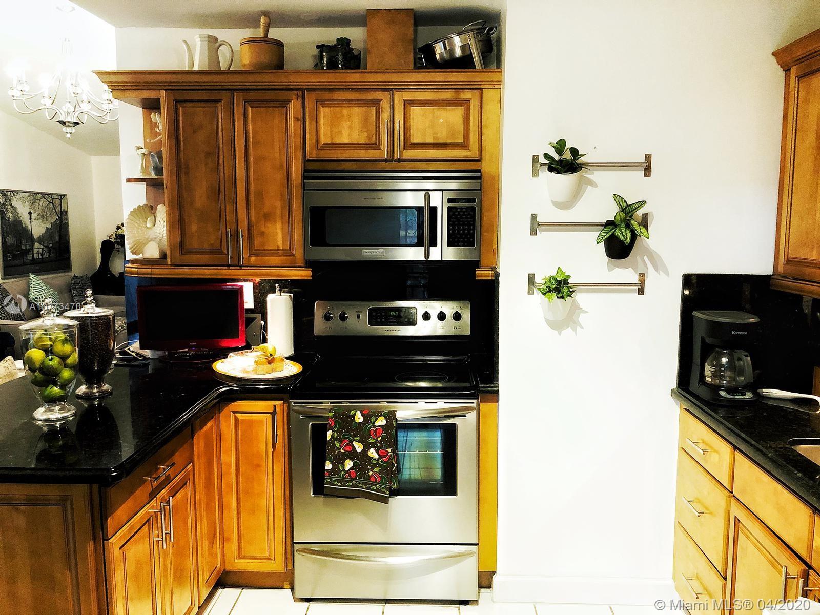 8000 Southwest 153rd Place Miami, FL 33193 - Photo 11 of 28 UPDATED KITCHEN
